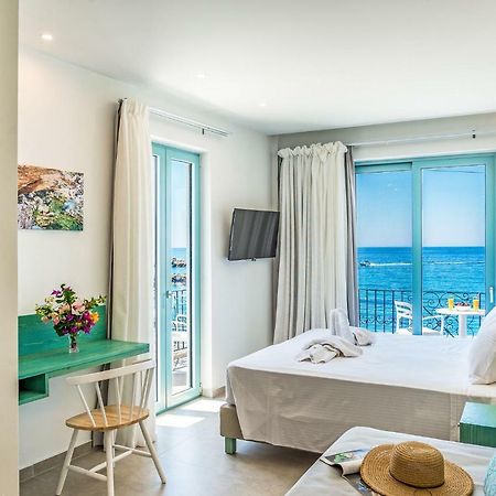 Samaria By The Sea Aparthotel Khora Sfakion Exterior photo