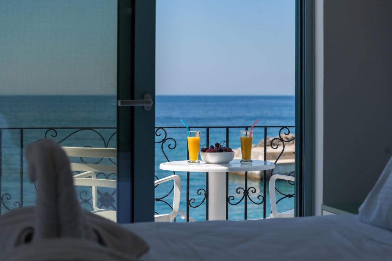 Samaria By The Sea Aparthotel Khora Sfakion Exterior photo