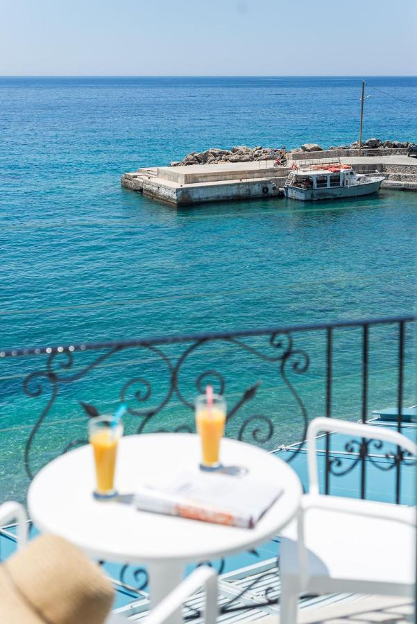 Samaria By The Sea Aparthotel Khora Sfakion Exterior photo