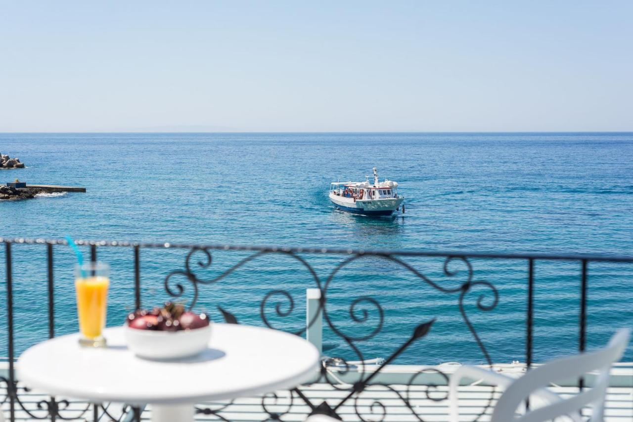 Samaria By The Sea Aparthotel Khora Sfakion Exterior photo