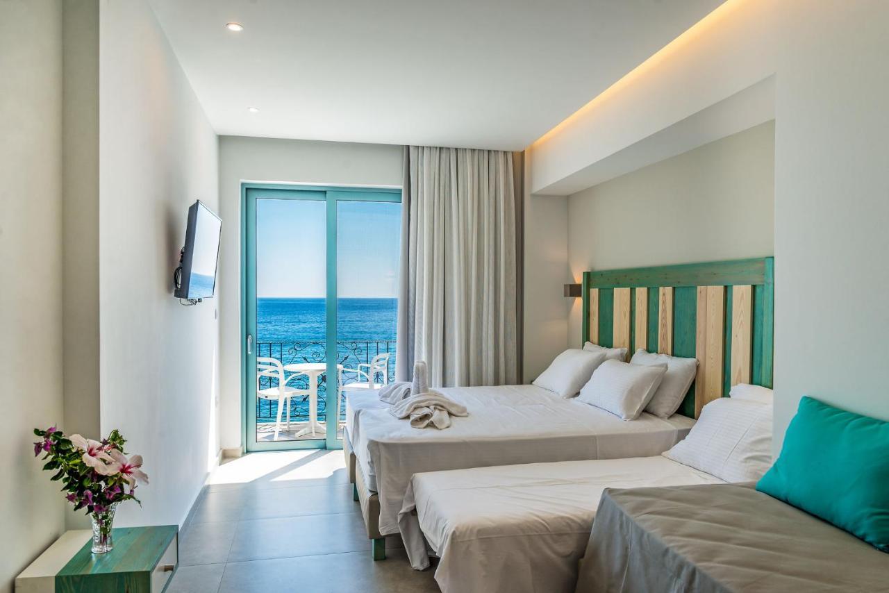 Samaria By The Sea Aparthotel Khora Sfakion Exterior photo