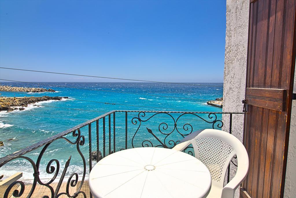 Samaria By The Sea Aparthotel Khora Sfakion Exterior photo