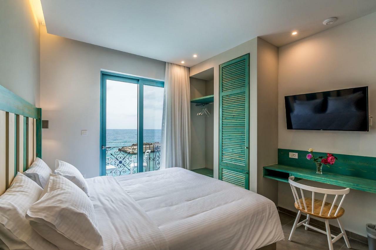 Samaria By The Sea Aparthotel Khora Sfakion Exterior photo