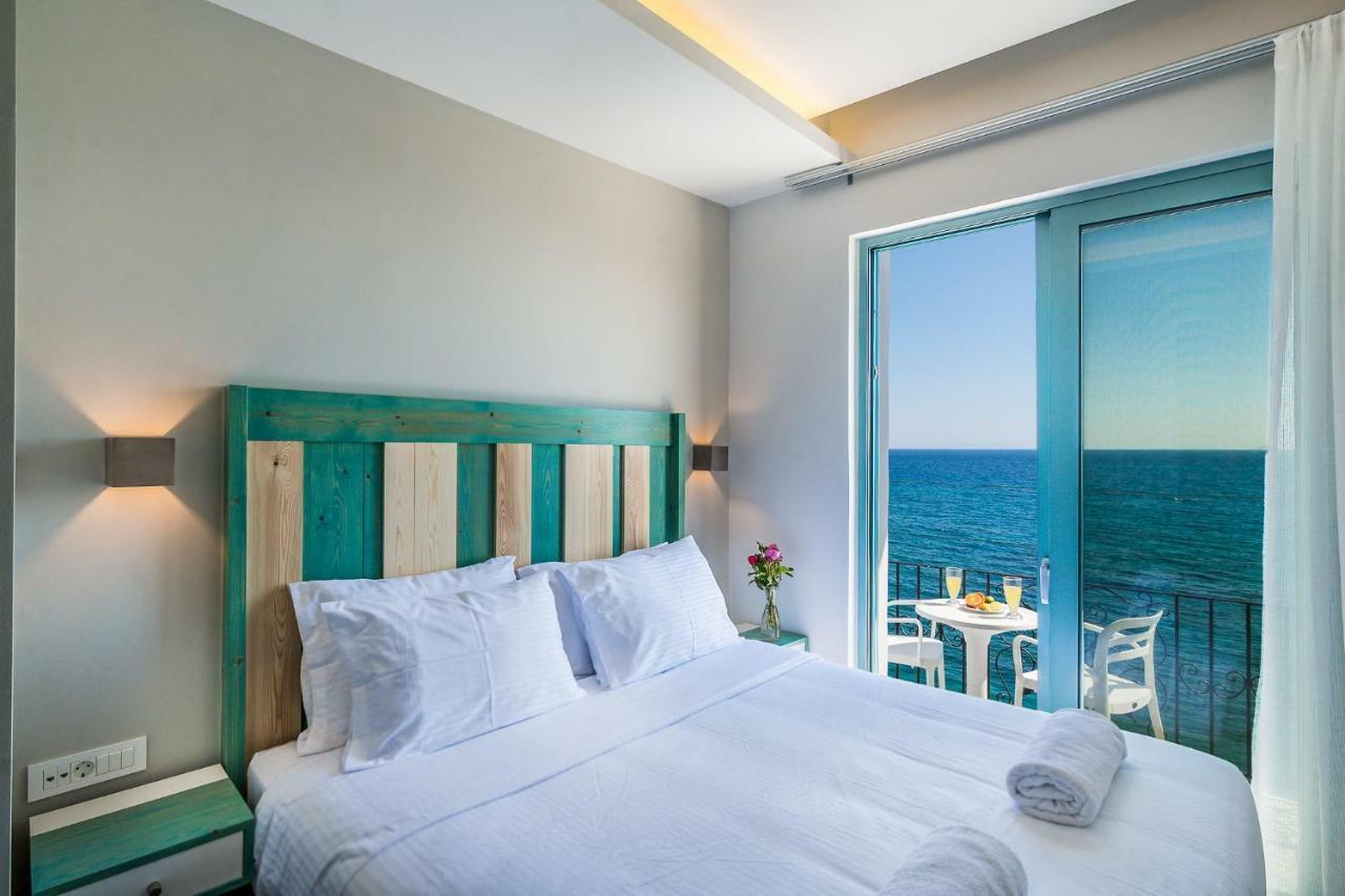 Samaria By The Sea Aparthotel Khora Sfakion Exterior photo