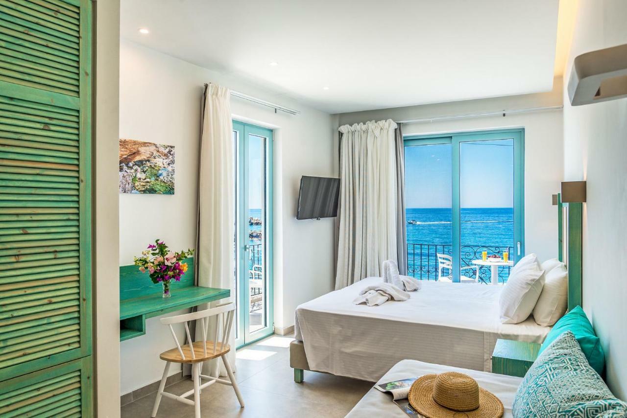 Samaria By The Sea Aparthotel Khora Sfakion Exterior photo